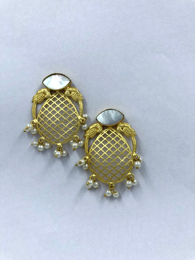 Shell Pearl Gold Weave Artistry