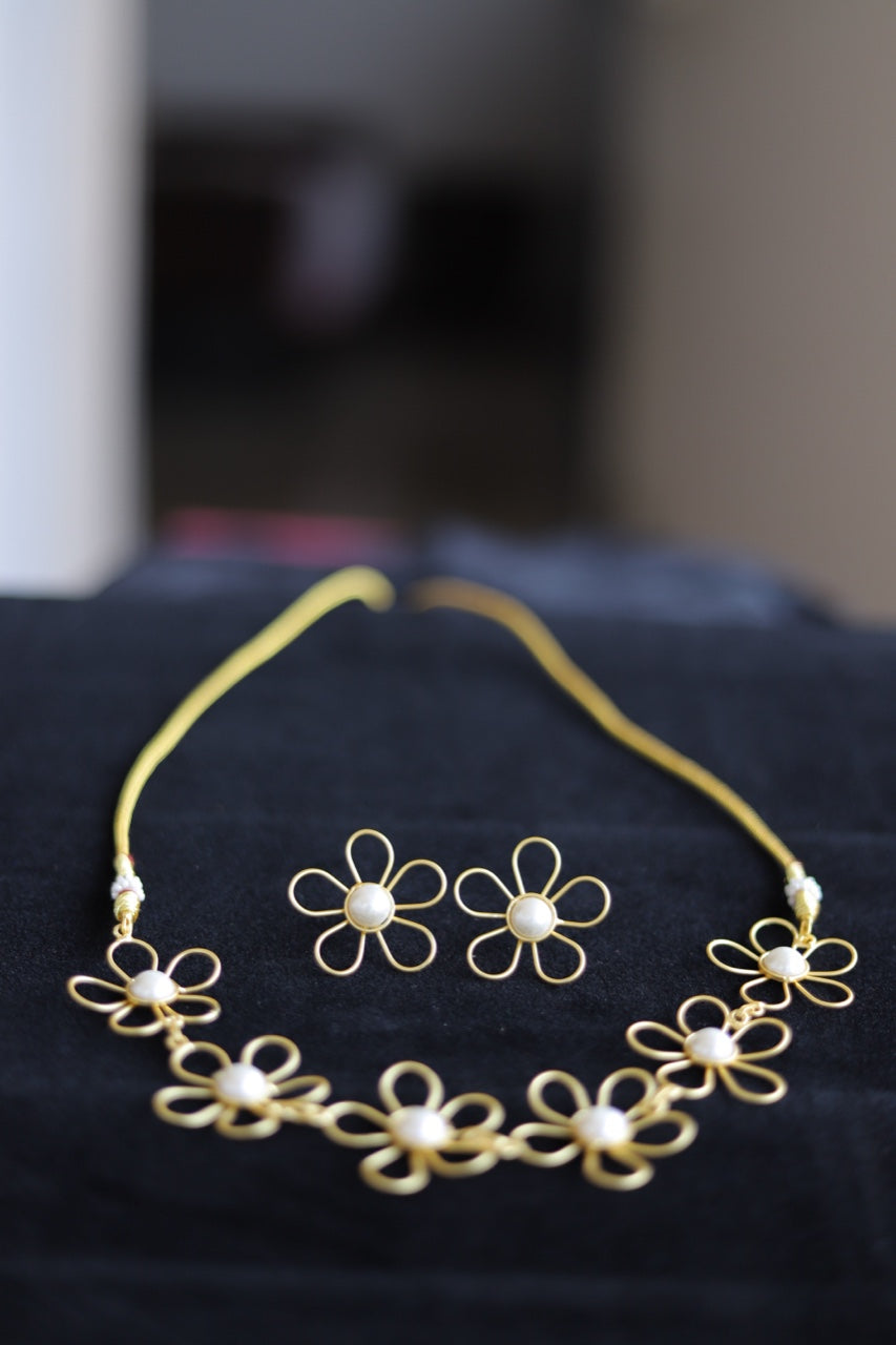 Gilded Gardenia: Floral Choker Set