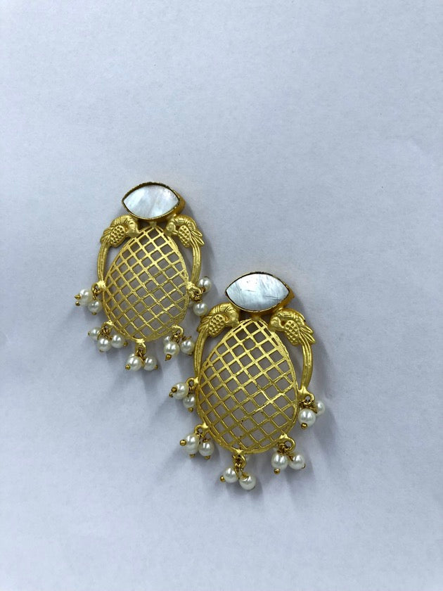 Shell Pearl Gold Weave Artistry