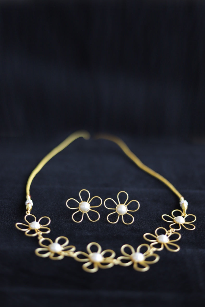 Gilded Gardenia: Floral Choker Set