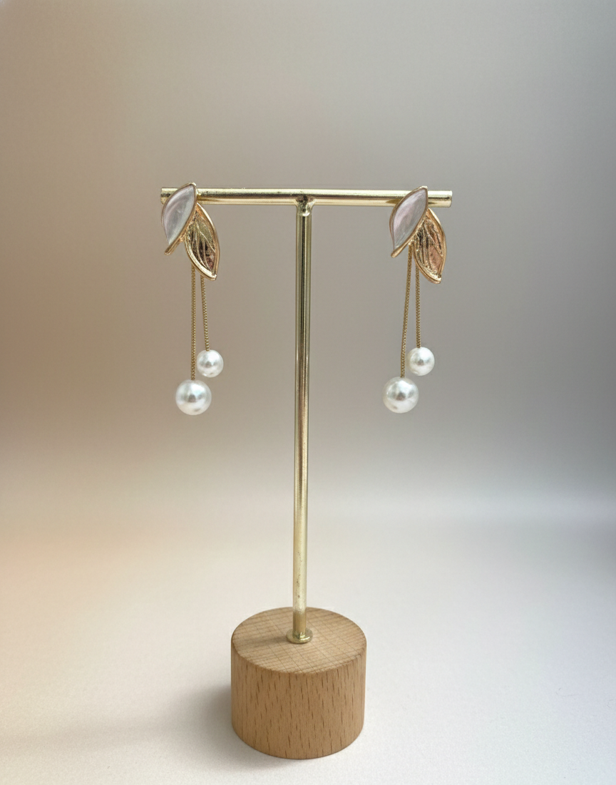 The Golden Leaf & Pearl Drops